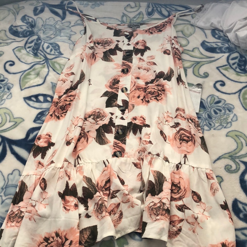 ❗️3 for $13 White rose dress